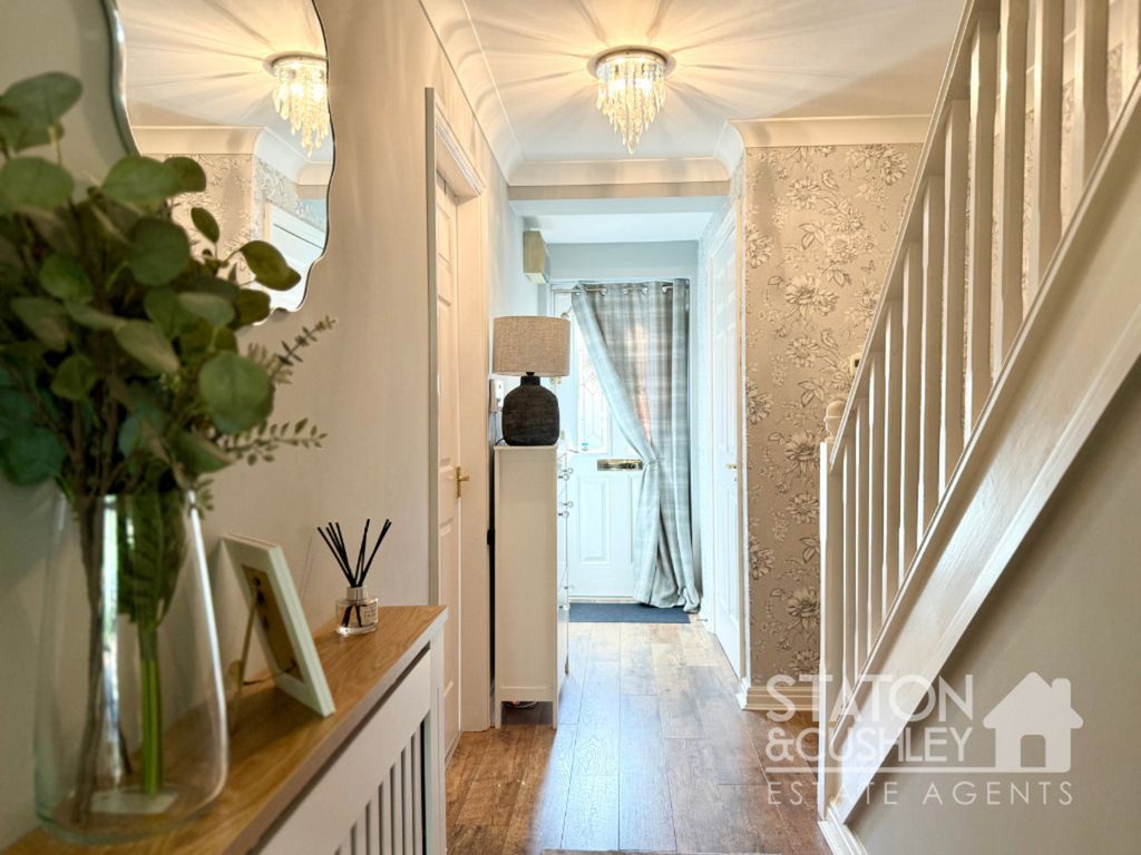 Property photo 2 of 25