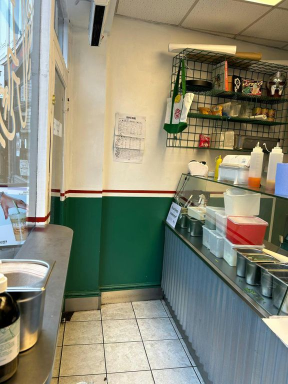 Property photo 3 of 5 Original-F0A704C9-010F-468B-950D-F7F477A128Fe.Jpeg