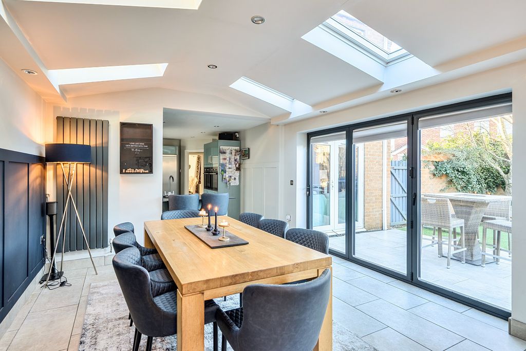 Property photo 2 of 22