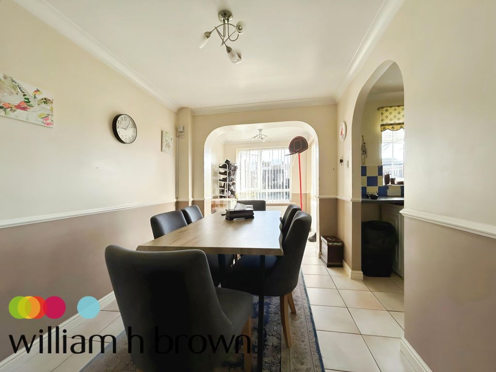 Property photo 3 of 9 Dining Room