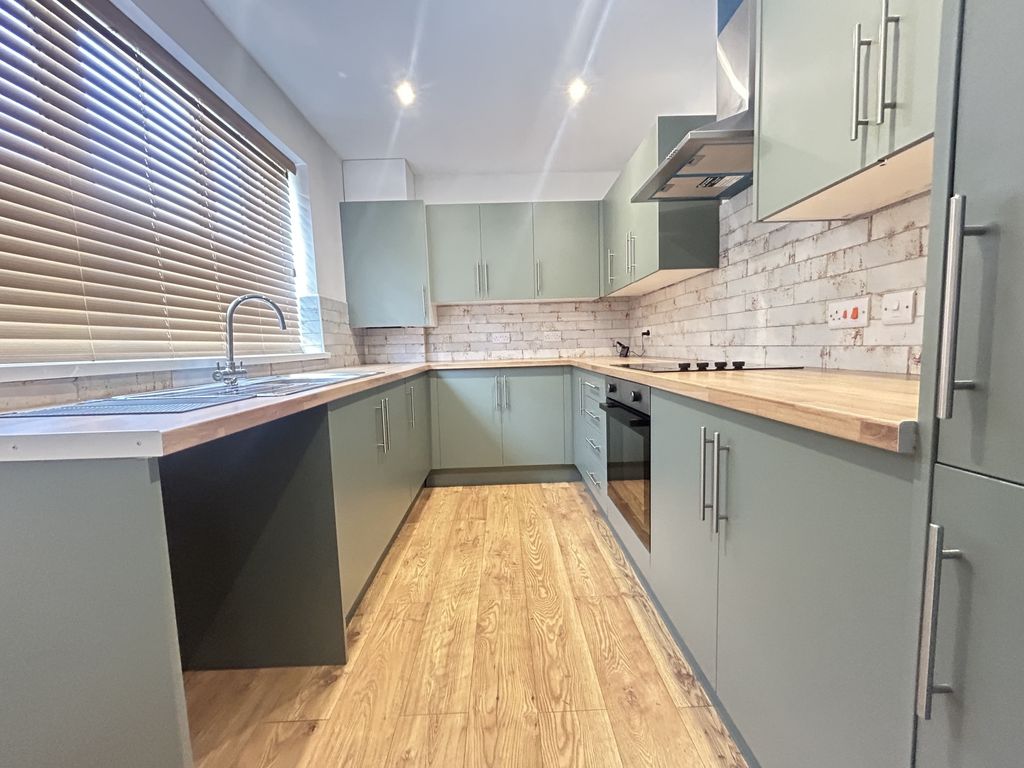 Property photo 3 of 11 Img_2237