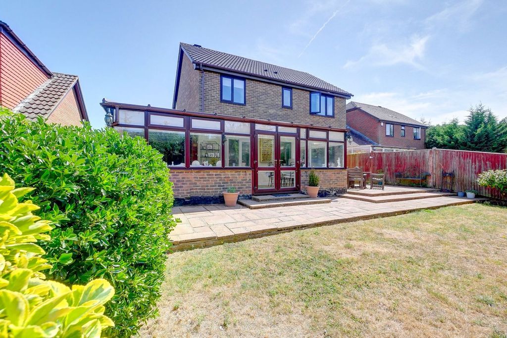 Property photo 2 of 34