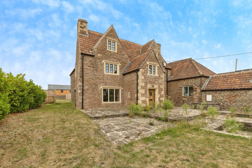 Property photo 2 of 18