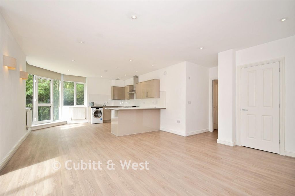 Property photo 1 of 10 Kitchen/Diner