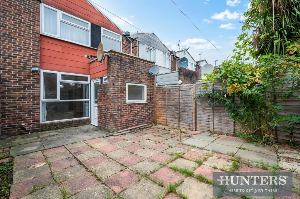 Property photo 1 of 16 Ealing Road, (6).Jpg