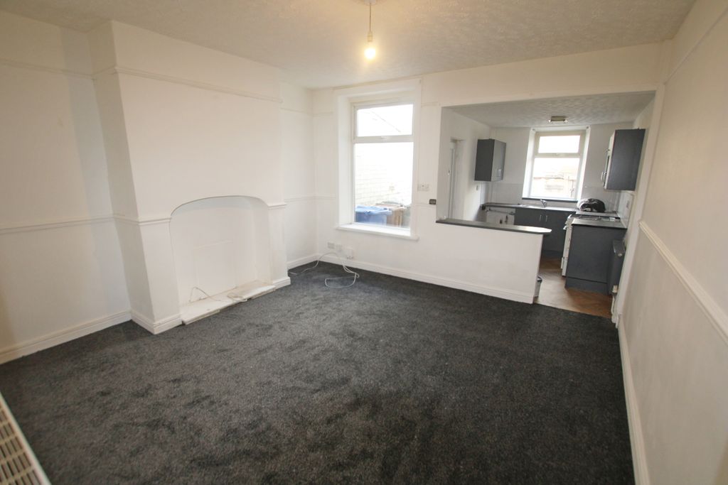 Property photo 3 of 7 3