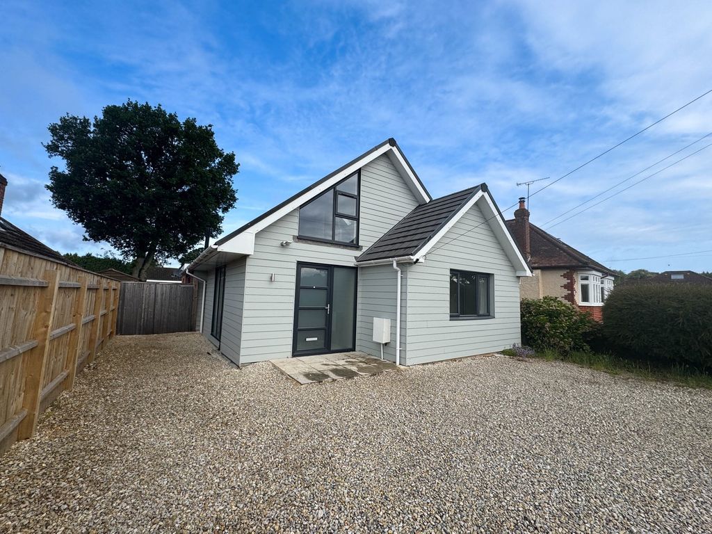Property photo 1 of 32