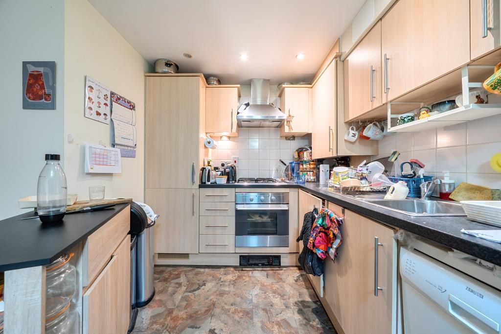 Property photo 2 of 14 Kitchen