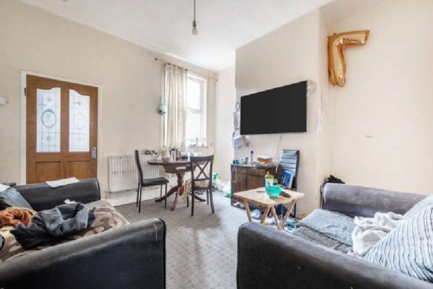 Property photo 2 of 11