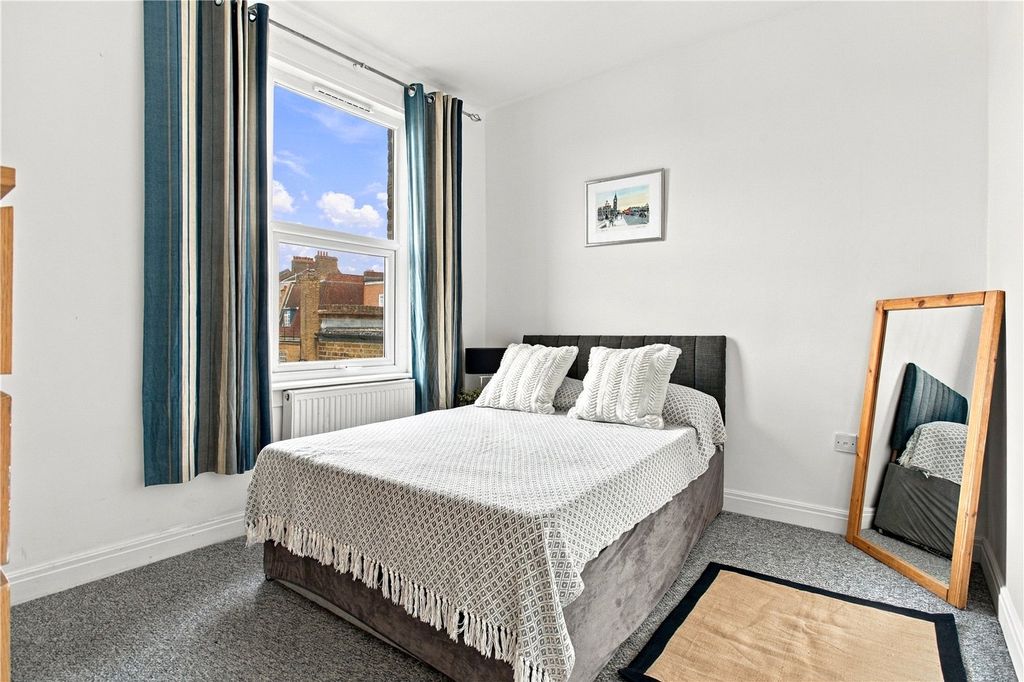 Property photo 2 of 9 Picture No. 39