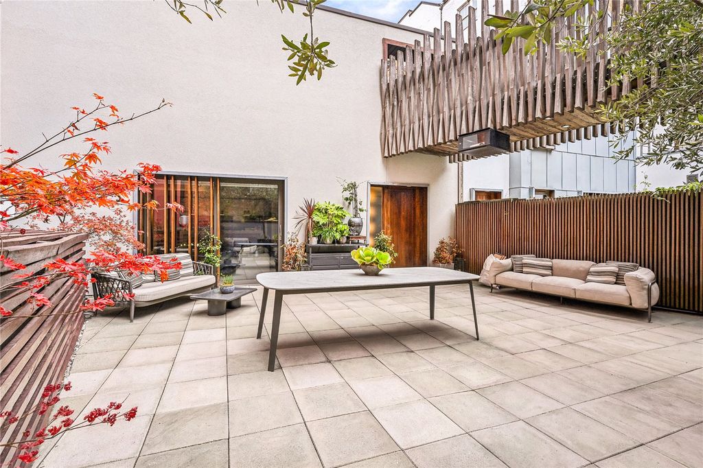 Property photo 2 of 15 Picture No. 32