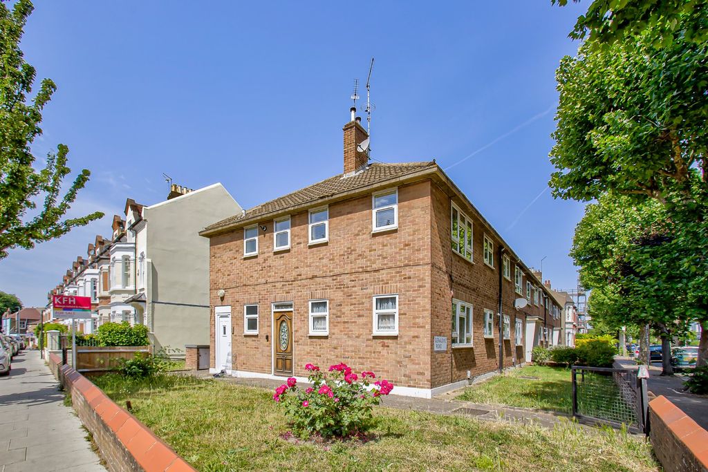 Property photo 1 of 6 Picture No. 17