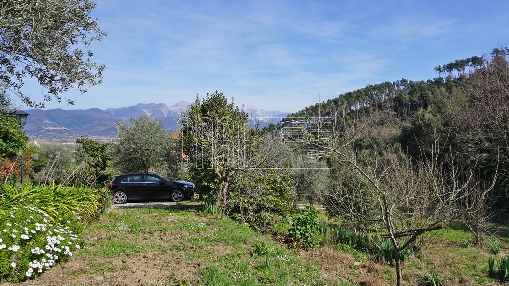 Property photo 2 of 38