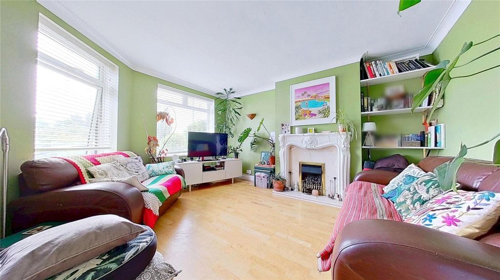 Property photo 2 of 17 Picture No. 08