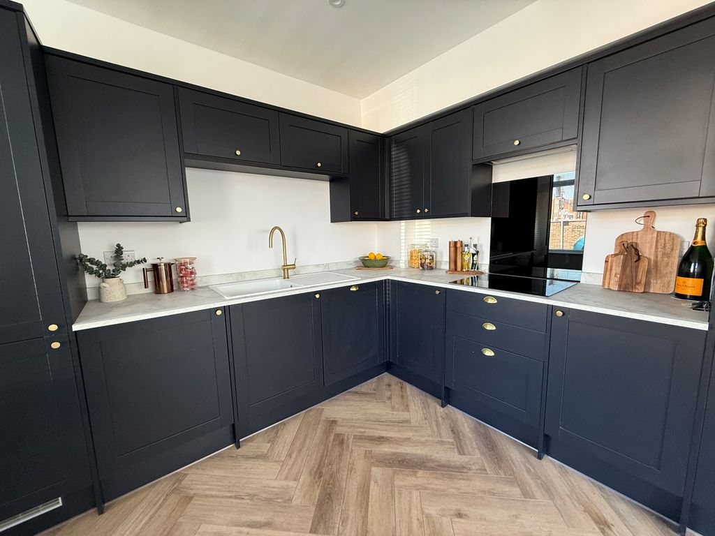 Property photo 1 of 17 Kithcen
