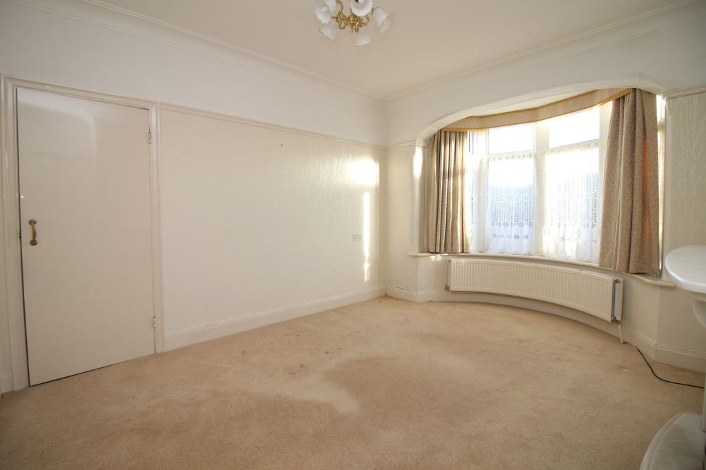 Property photo 3 of 25