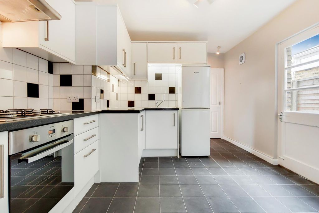 Property photo 1 of 9 3_Kitchen-1.Jpg