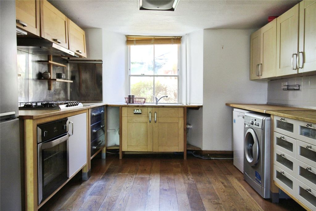 Property photo 3 of 17 Picture No. 23