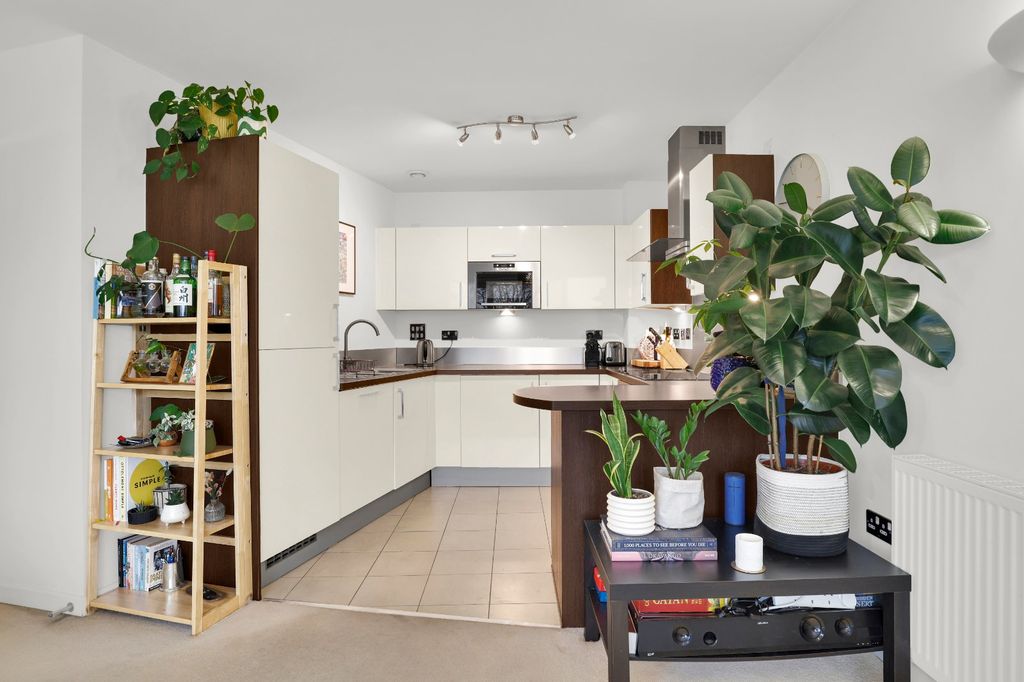 Property photo 2 of 29