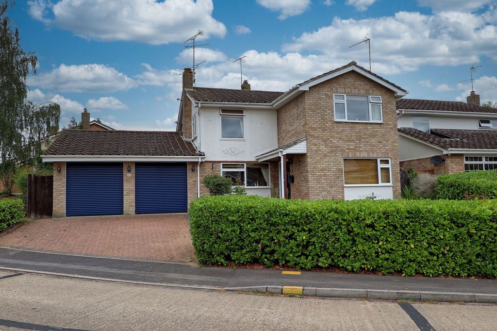 Property photo 3 of 37