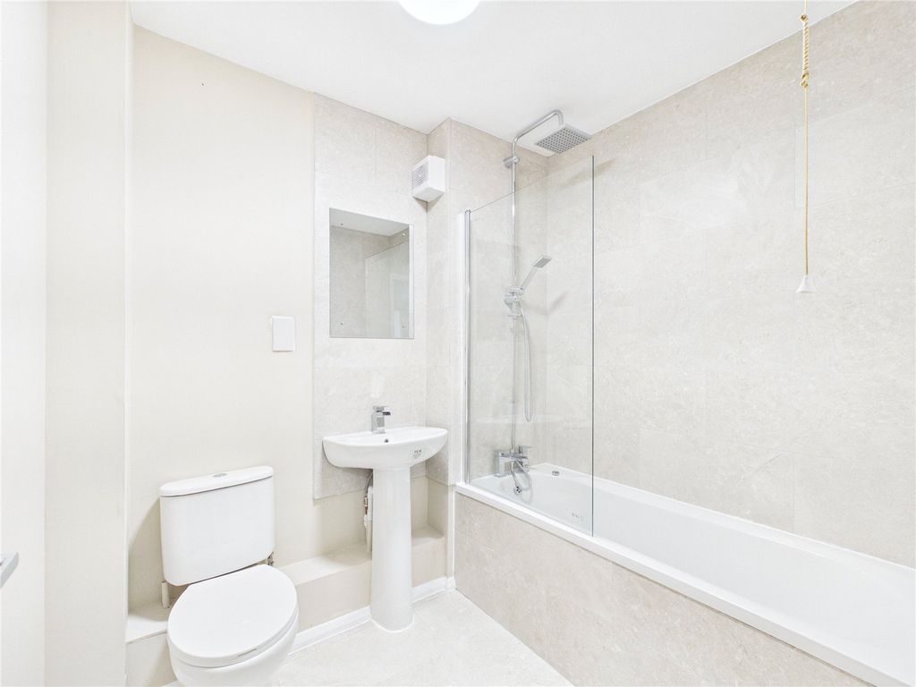 Property photo 3 of 9 Picture No. 11