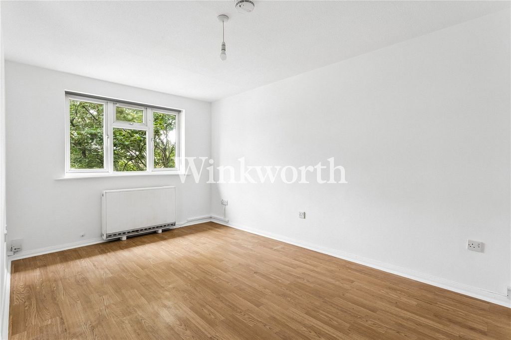 Property photo 3 of 15 Picture No. 03