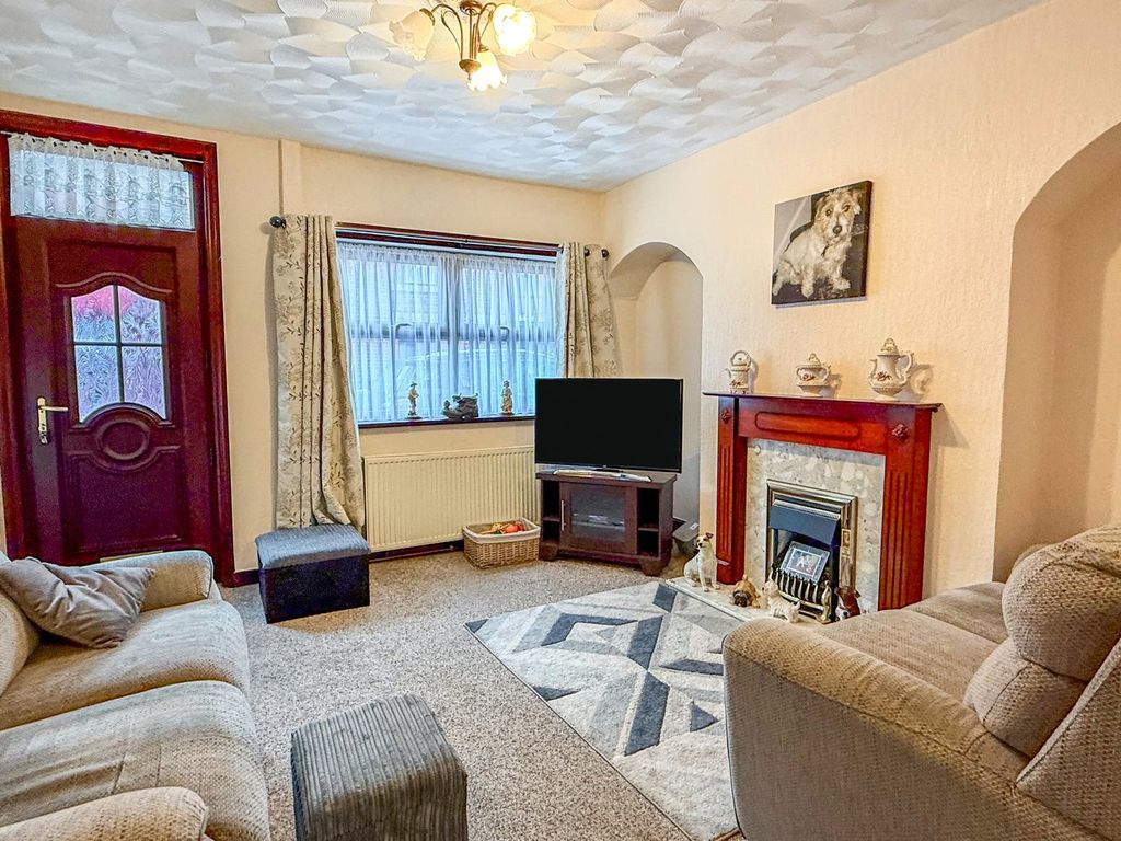 Property photo 2 of 13