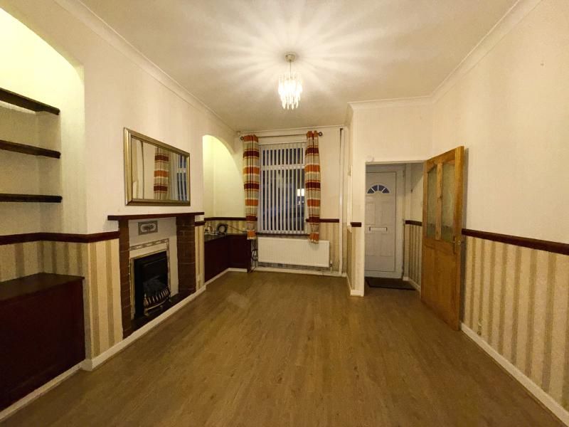 Property photo 1 of 4