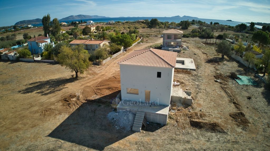 Property photo 3 of 37