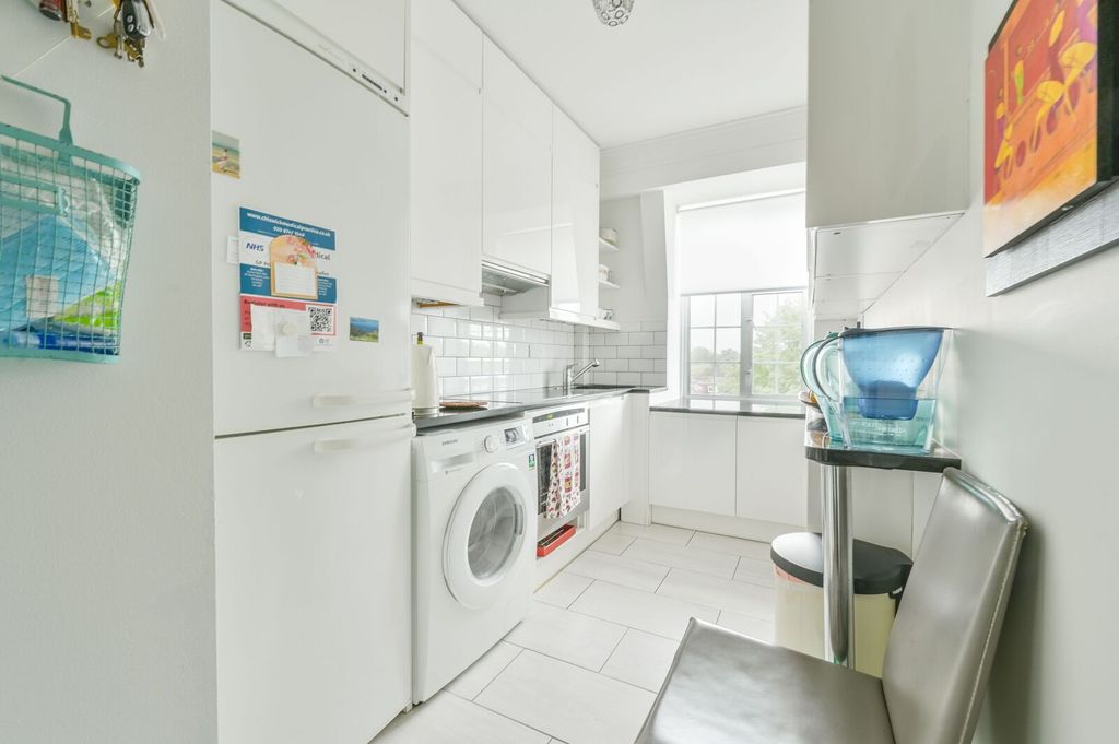 Property photo 3 of 9