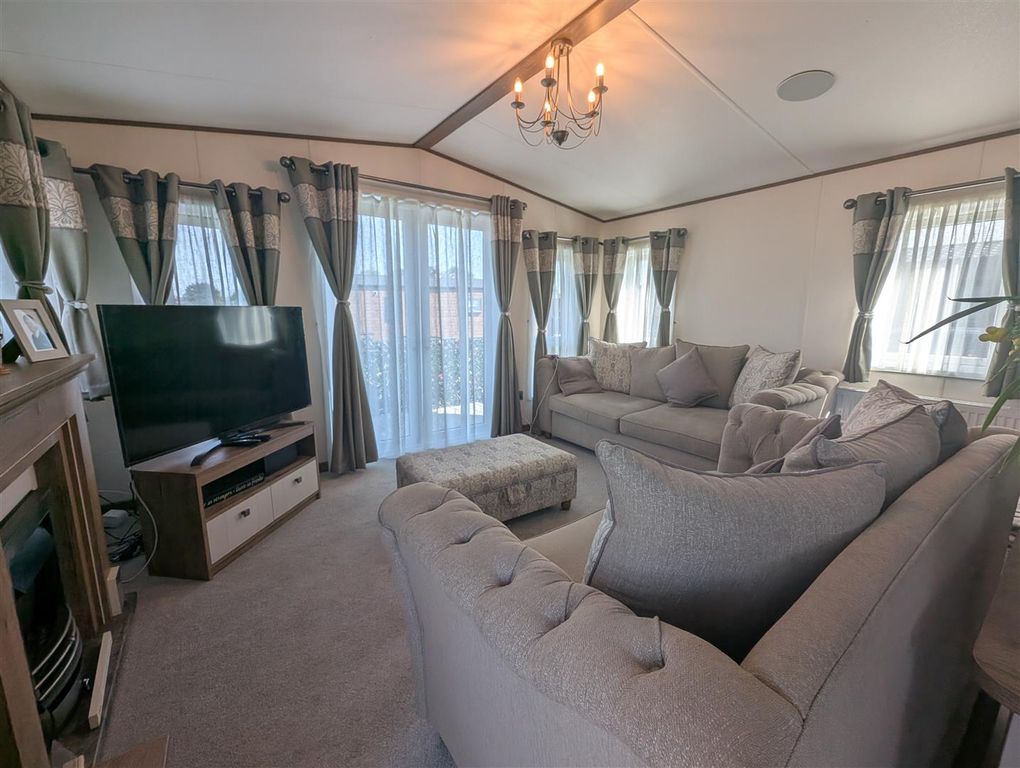 Property photo 2 of 9 Open Plan Lounge/Kitchen/Diner