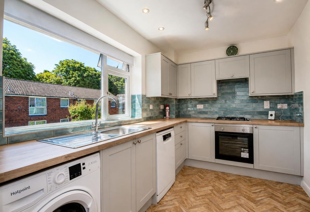 Property photo 2 of 10 Kitchen.Png