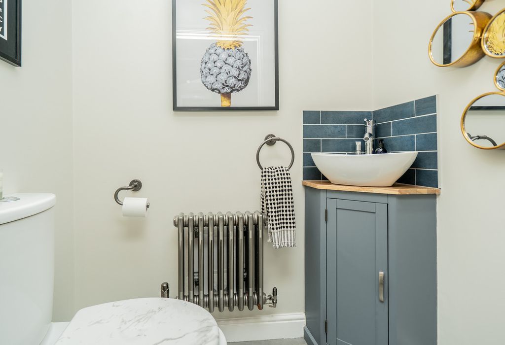 Property photo 3 of 39