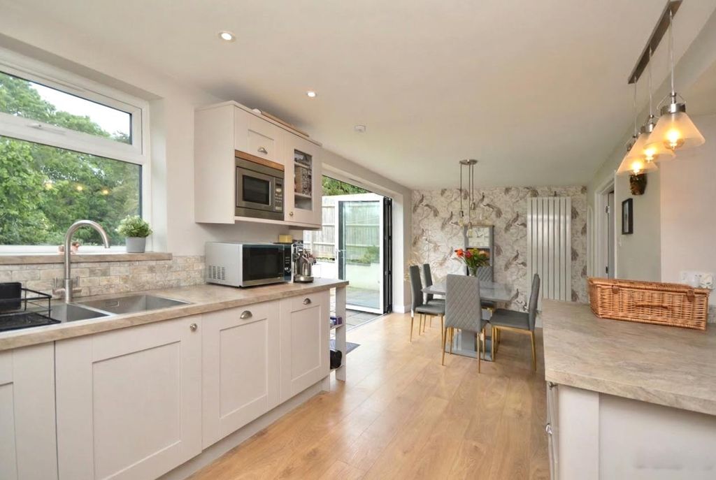 Property photo 3 of 34 Kitchen / Dining Room