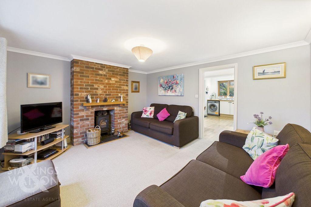 Property photo 3 of 25