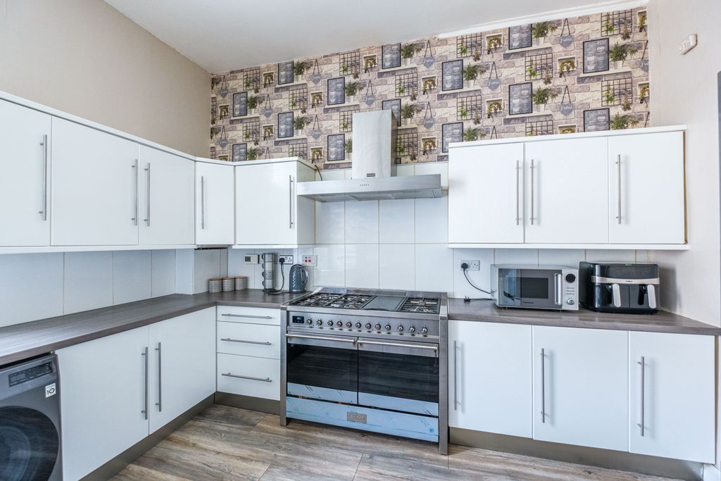 Additional image 7 of 3 bed flat for salePaisley Road West, Govan, Glasgow G51