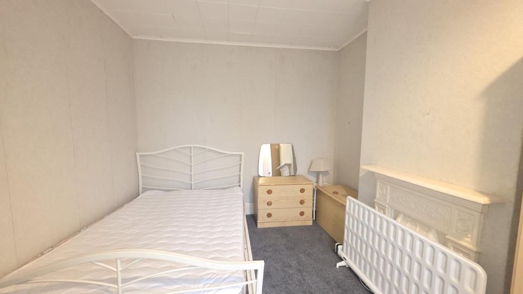 Property photo 3 of 6 Bedroom 2