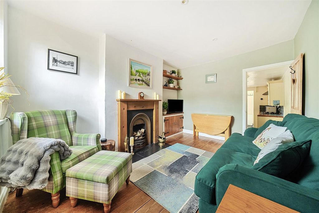 Property photo 2 of 19 1298468-7-68317Bf76Bf3F.Jpg