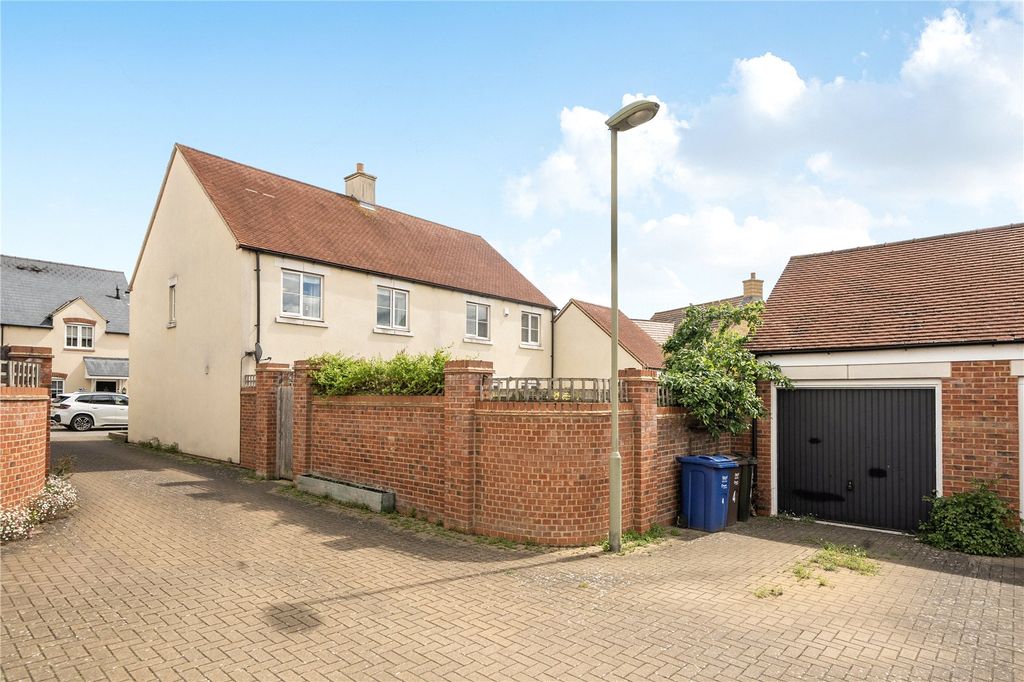 Property photo 2 of 19 Picture No. 31