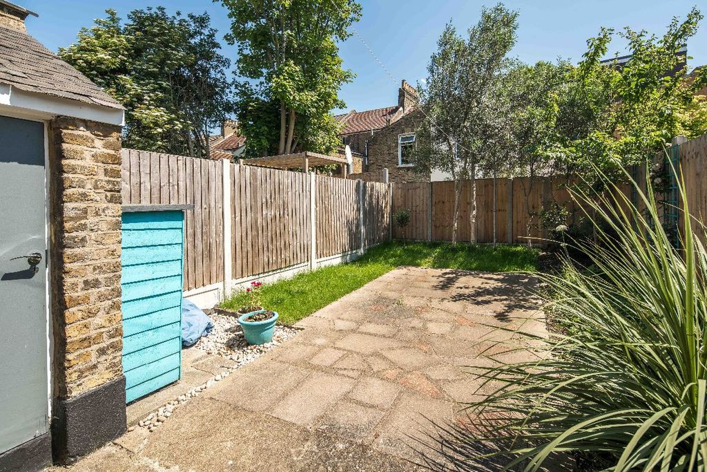 Property photo 2 of 30