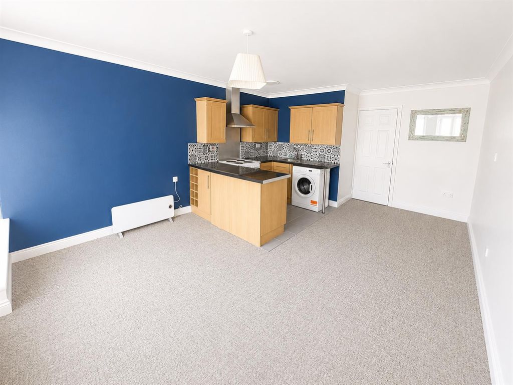 Property photo 2 of 7 ba7Cff13-9951-4Fef-Af21-4Ca18Ad8E04B.Png
