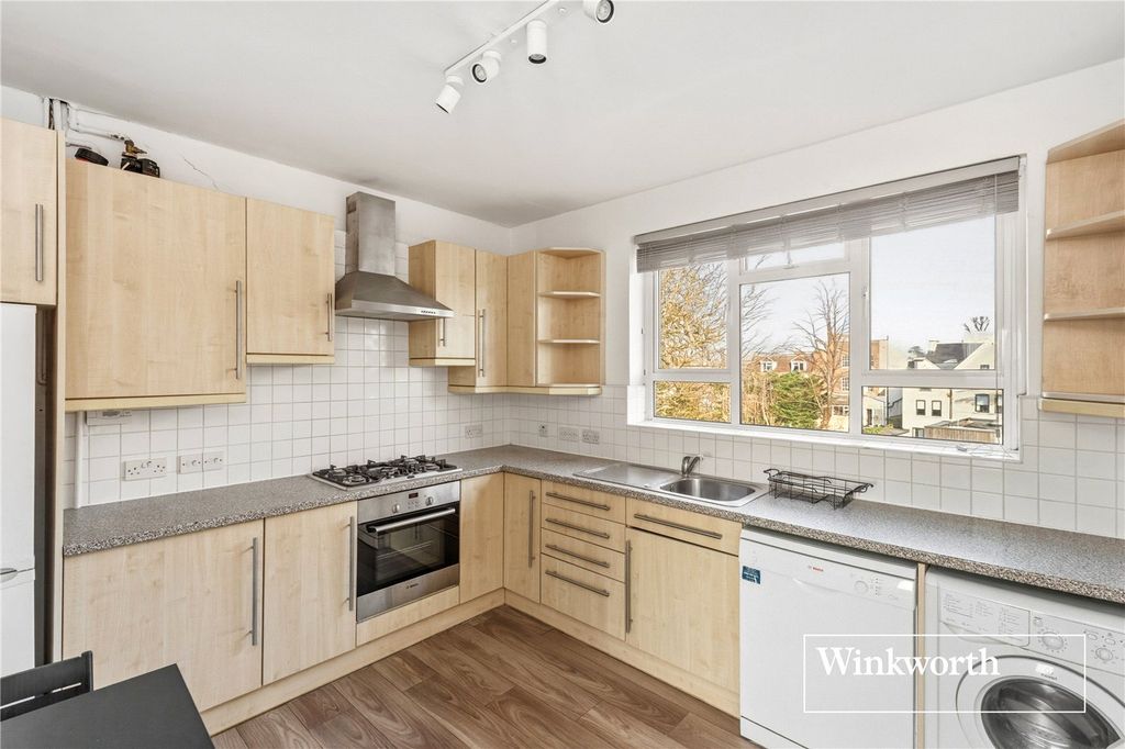 Property photo 3 of 14 Picture No. 01