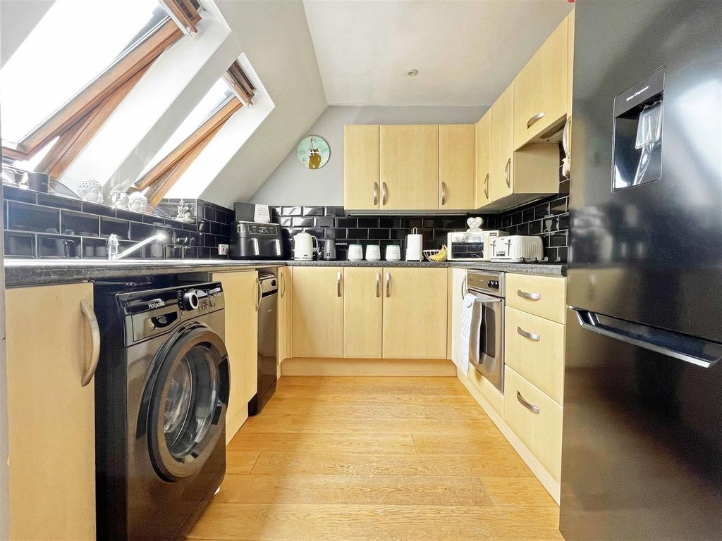Property photo 3 of 14 K1.Jpg