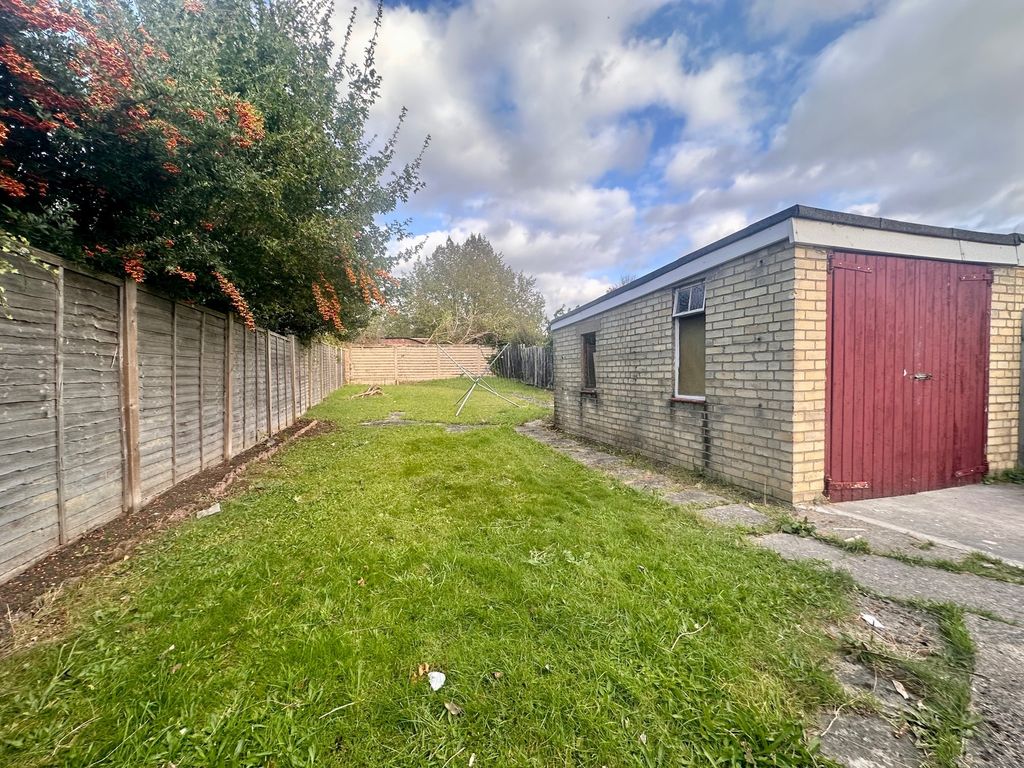 Property photo 2 of 9 View