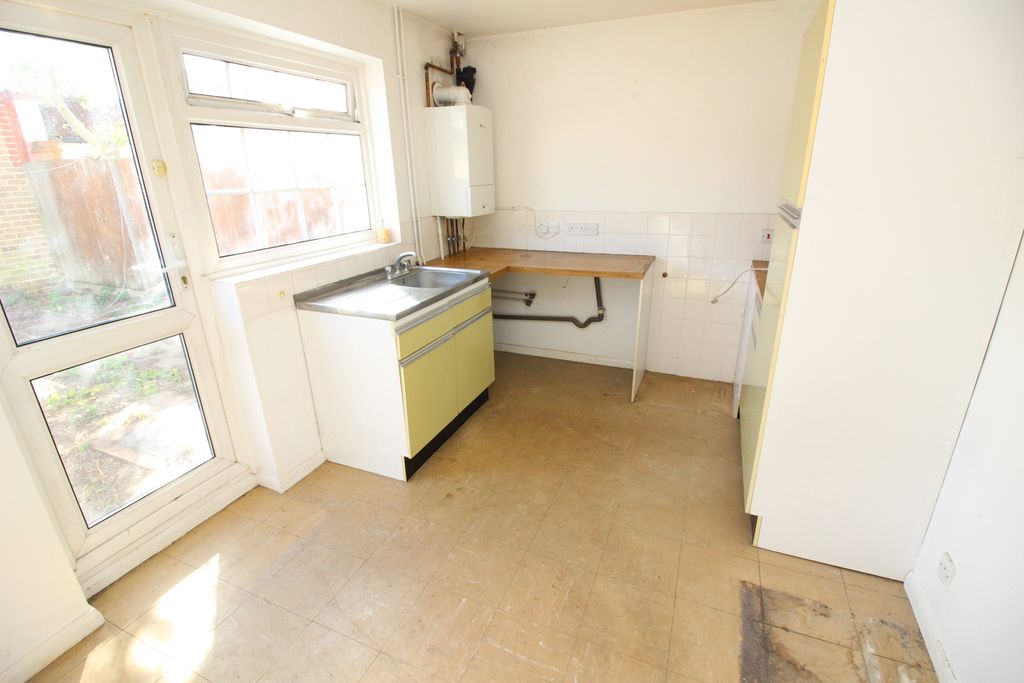 Property photo 3 of 8