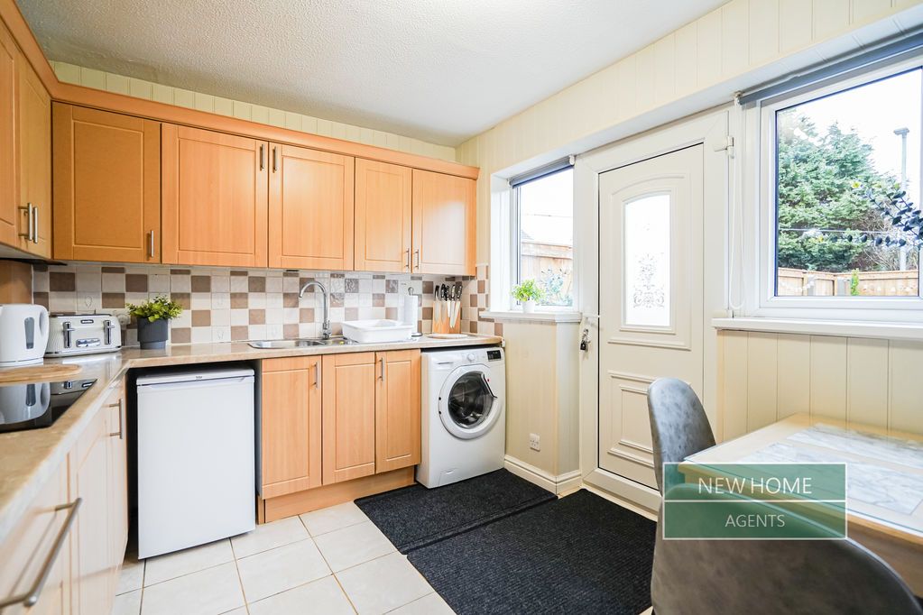 Property photo 3 of 16 Photo 8