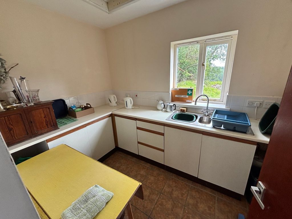 Property photo 3 of 4