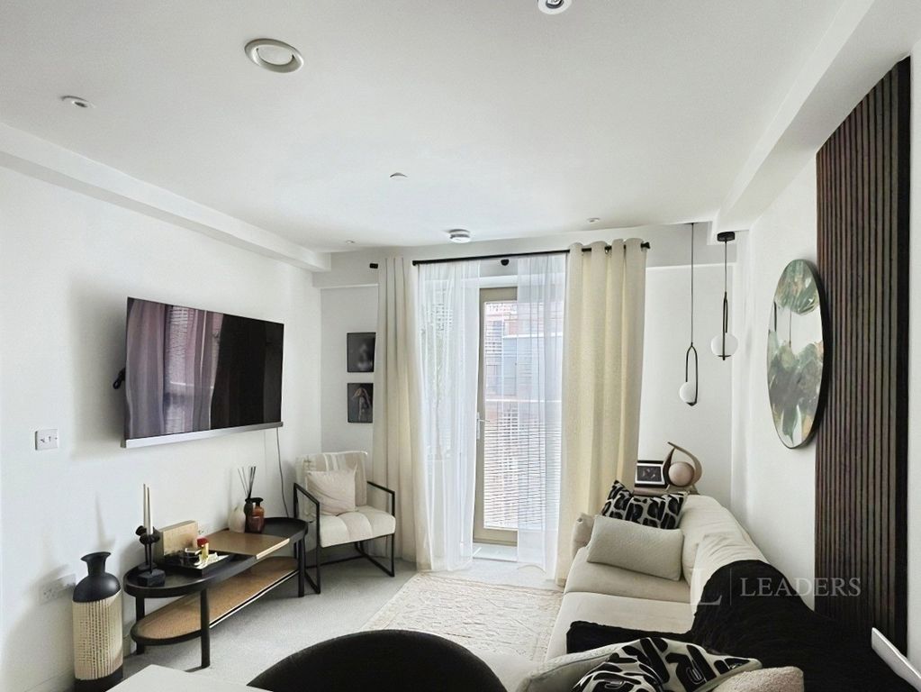 Property photo 3 of 11 Pbox-Img.Jpg