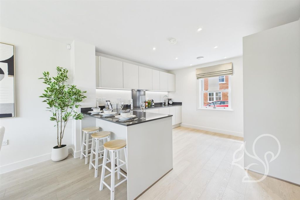 Property photo 3 of 22 Cam01254G0-Pr0338-Still022.Jpg