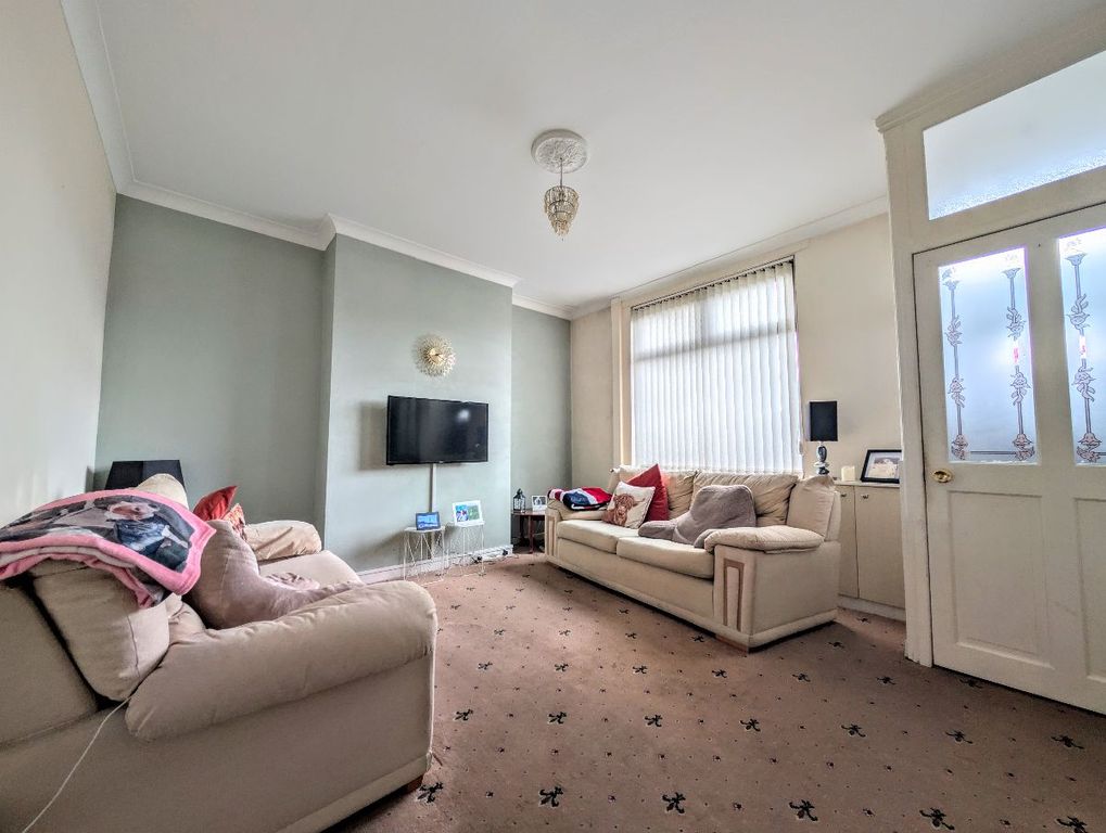 Property photo 2 of 21